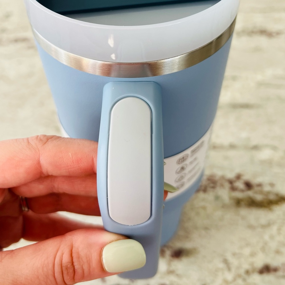 Stanley 40oz CHAMBRAY Quencher flowstate h2.0 tumbler NWT - Picture 4 of 8